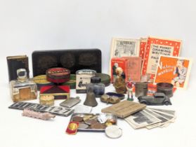 A quantity of vintage collectables. Including a quantity of vintage tins, Parker Super Quick