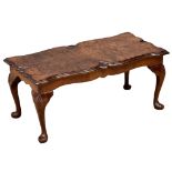A good quality vintage Burr Walnut coffee table. 91x45.5x39cm