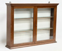 An Edwardian wall hanging/tables top double door display cabinet. 83x16x60cm