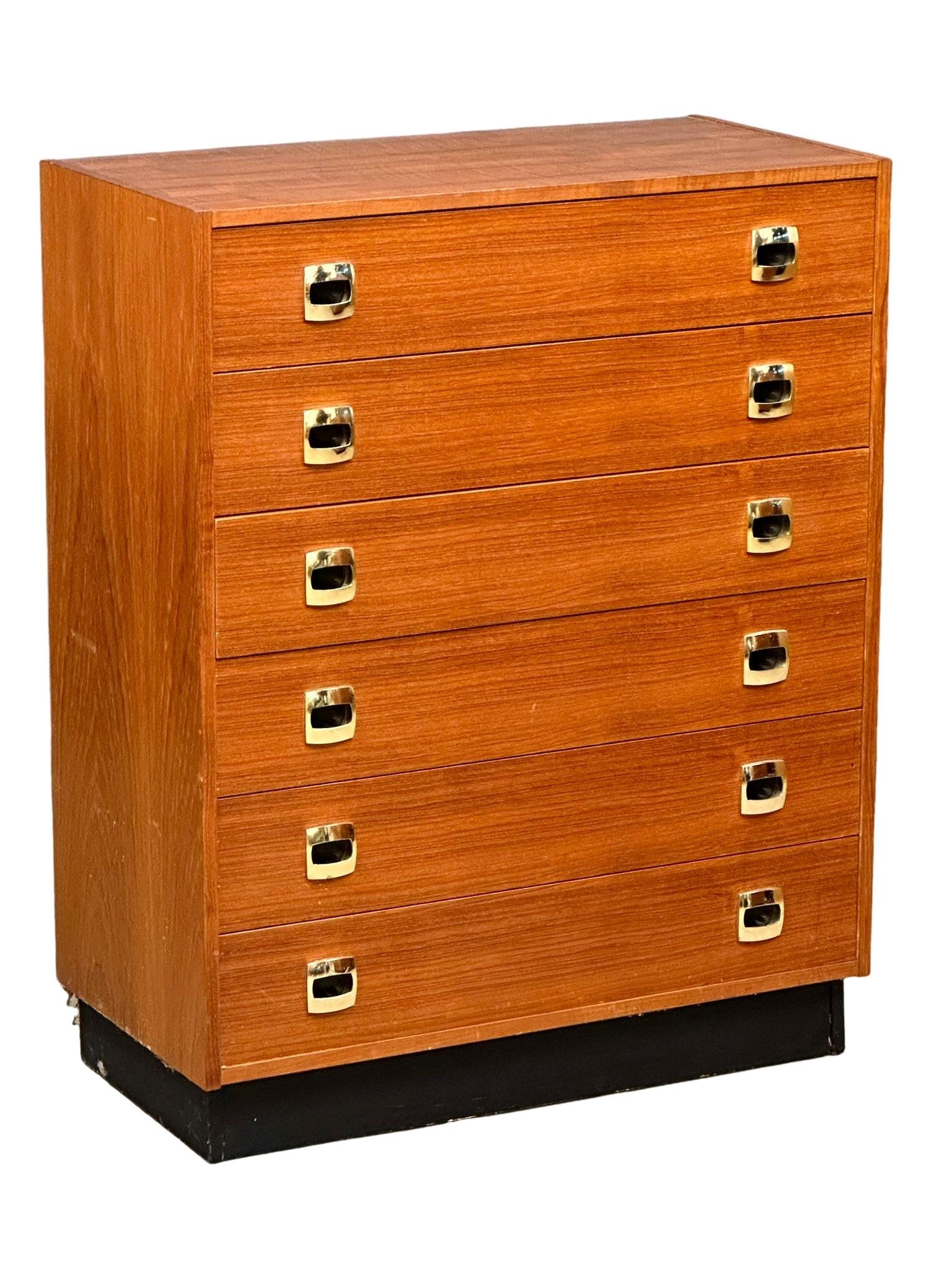 A Danish Mid Century teak chest of drawers. 80x40x100cm - Image 2 of 12