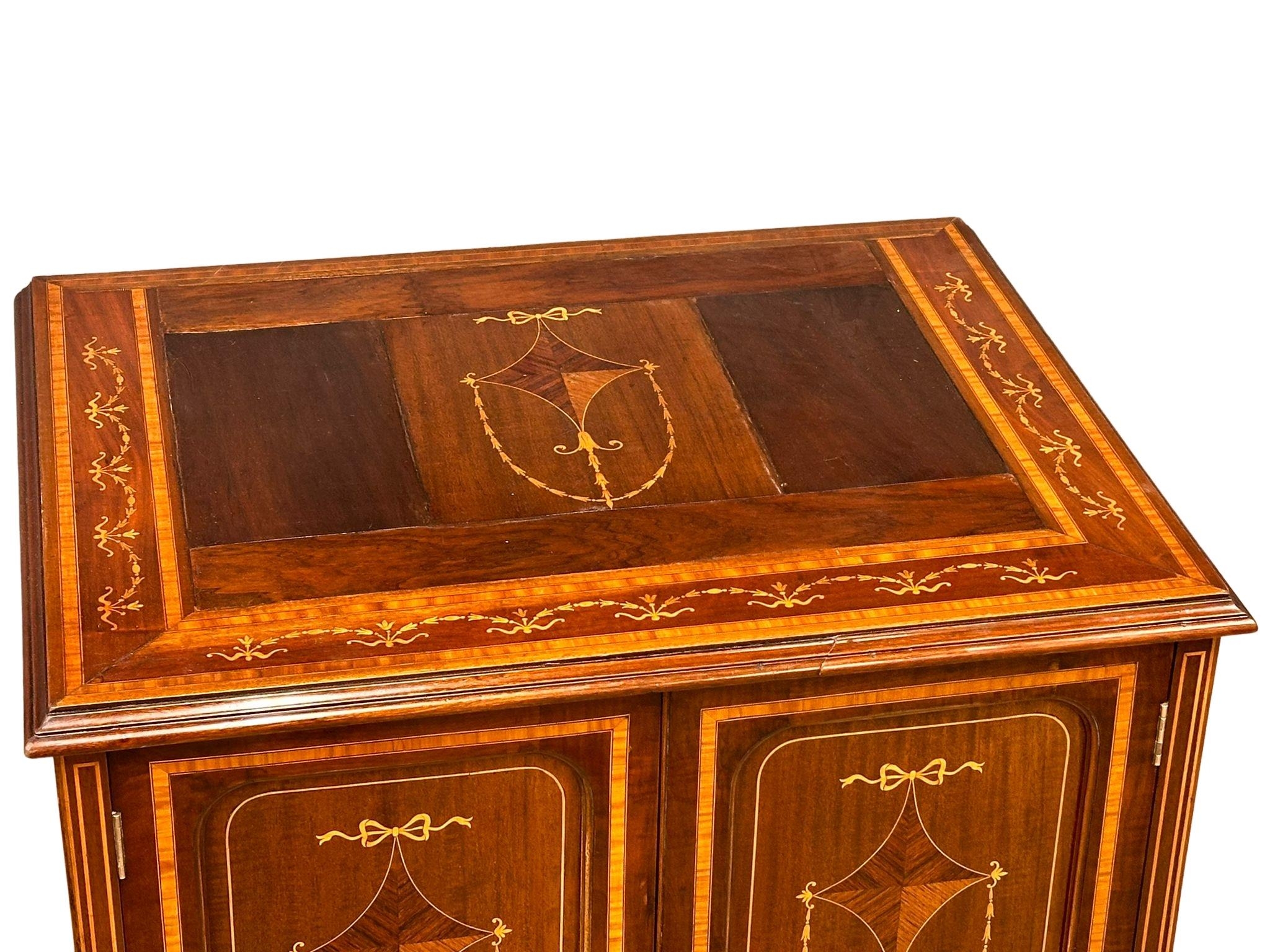 A late 19th century Sheraton Revival inlaid mahogany linen cupboard/ side cabinet. Circa 1890- - Image 6 of 7