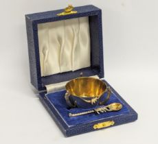A silver salt seller with spoon and original case by Bishton's Ltd. Birmingham, 1985. 36.16g