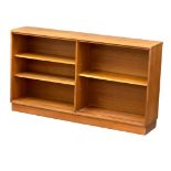 A Mid Century teak open bookcase by Morris of Glasgow. 136x28x77cm