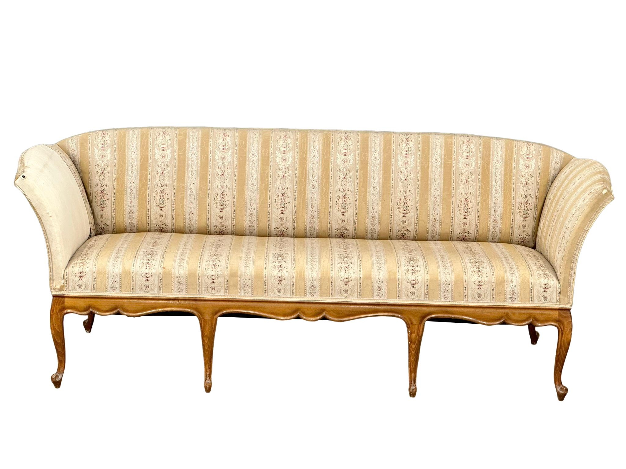 A good quality French Louis XV style chateau sofa on cabriole legs. 196x66x79cm - Image 4 of 11