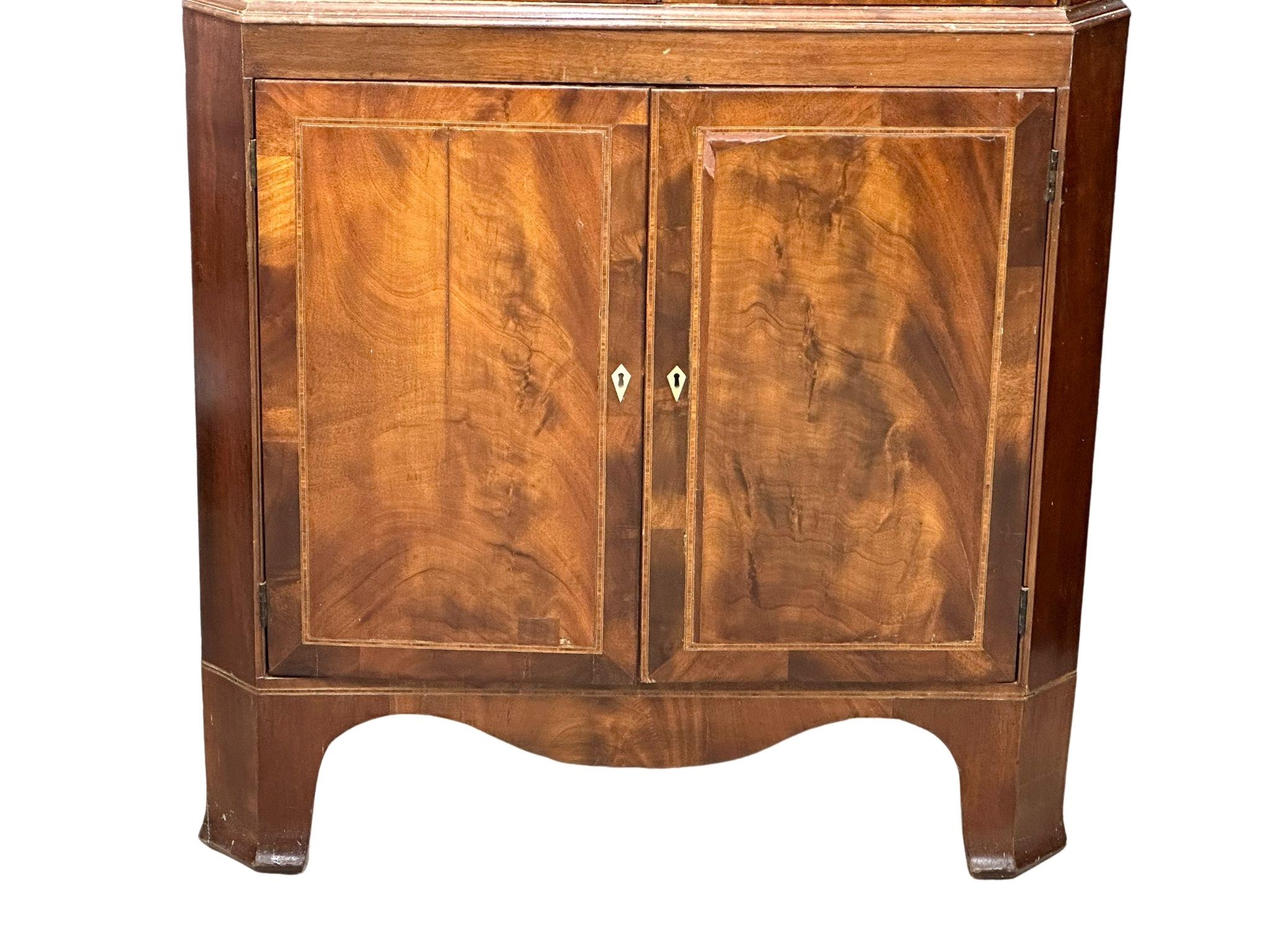 A George III inlaid mahogany corner display cabinet with astragal glazed doors. Circa 1800. - Image 3 of 7