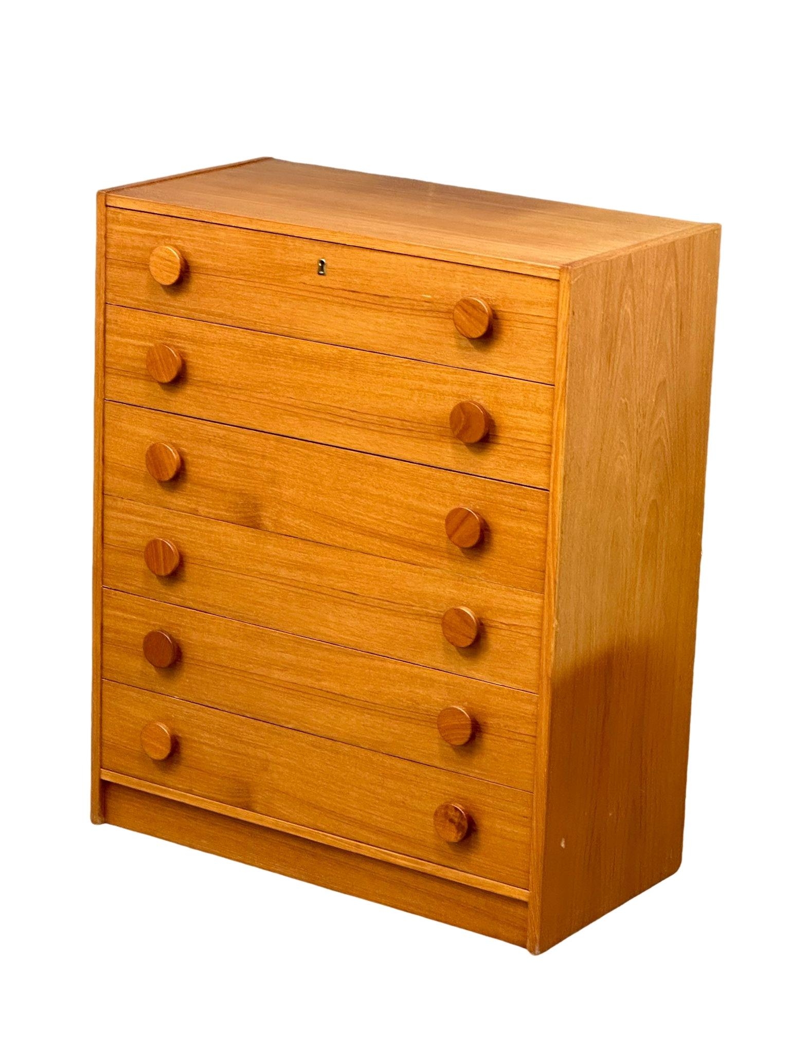 A Danish Mid Century teak chest of drawers. 76.5x40x93.5cm. - Image 10 of 16