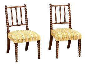 A pair of late 19th century Victorian Walnut ‘Bobbin Turn’ chairs. 48x59x92.5cm