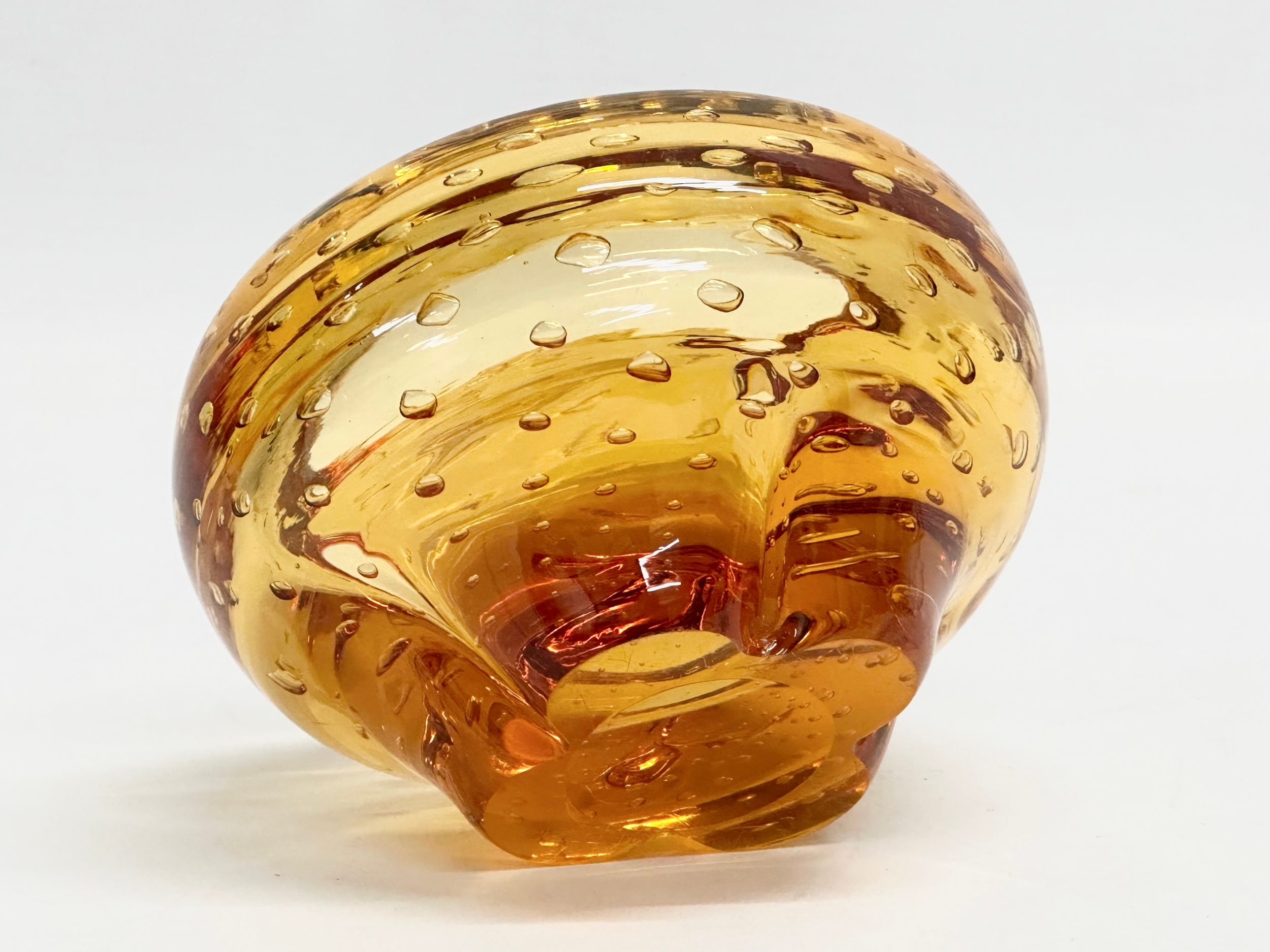 A ‘Molar’ Bubbled Bowl designed by Geoffrey Baxter for Whitefriars. 12x7cm - Image 3 of 3