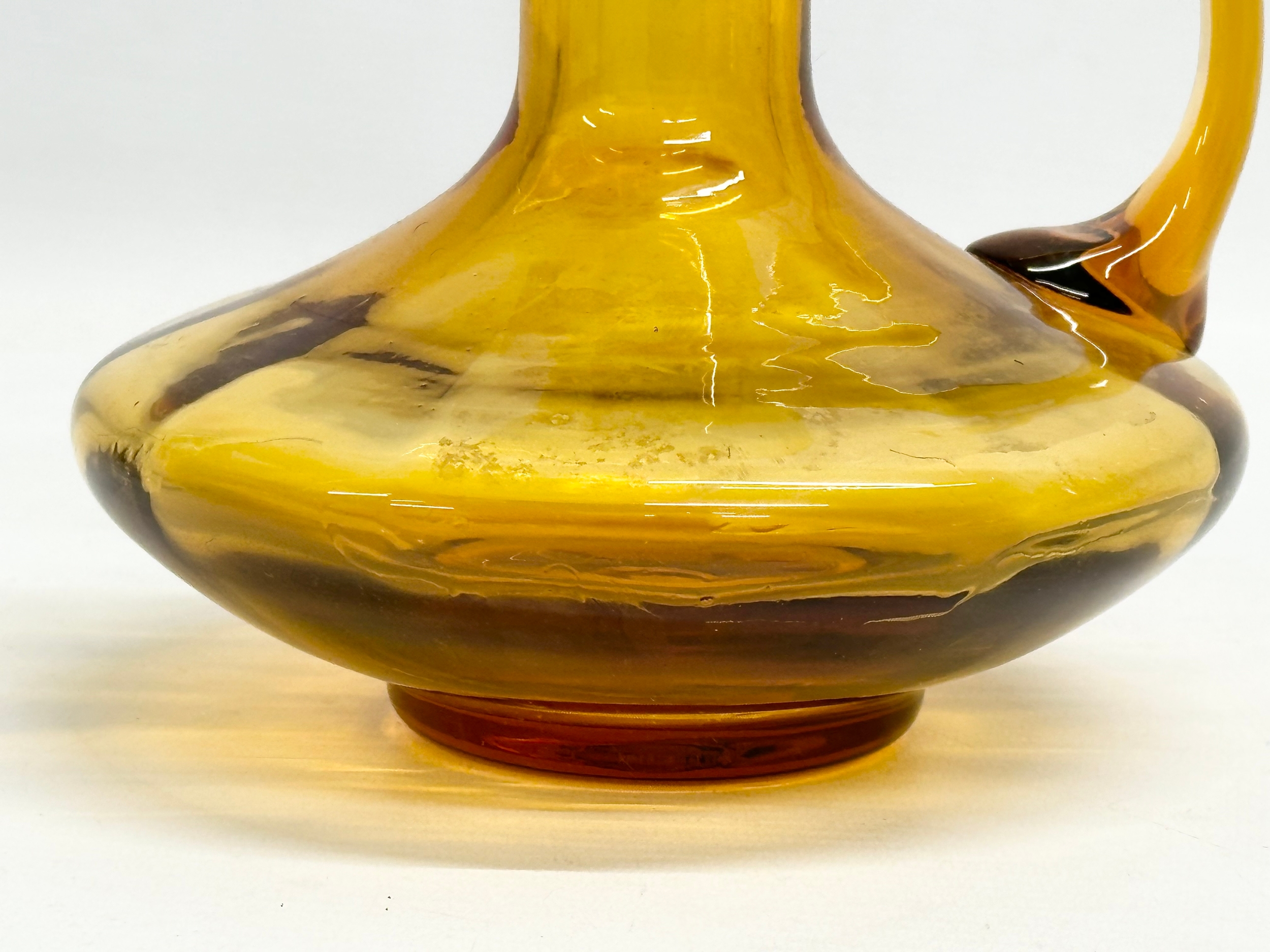An early 19th century Amber Glass jug. Circa 1800-1830. 17x16x16cm - Image 8 of 8