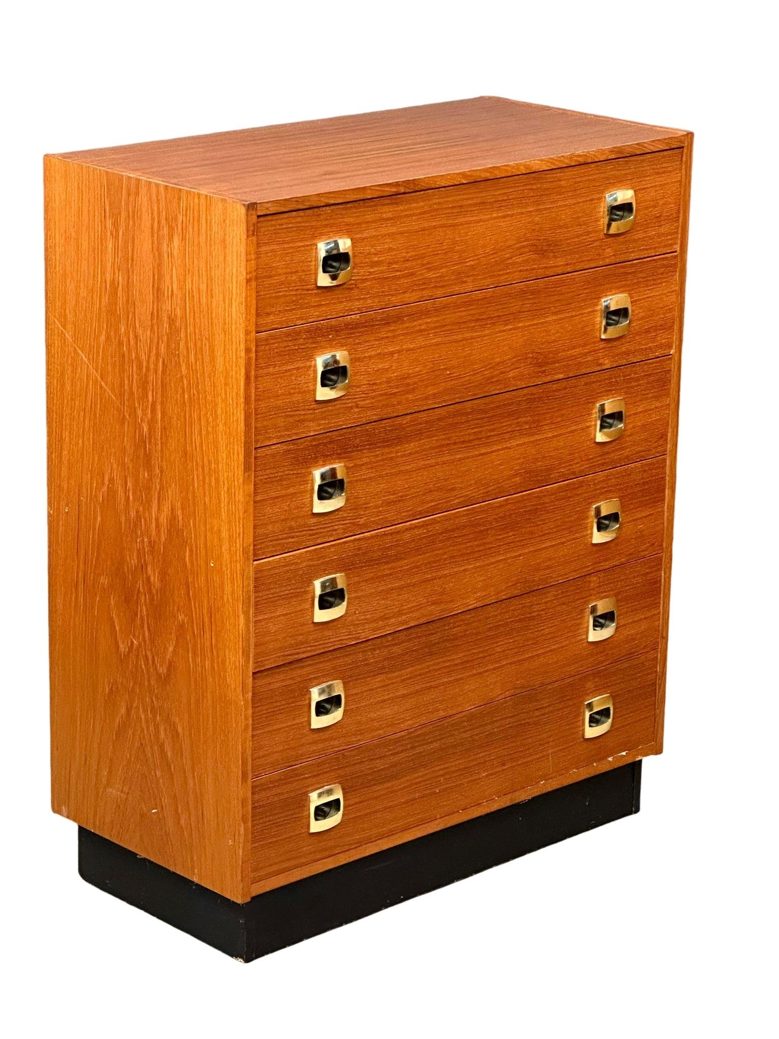 A Danish Mid Century teak chest of drawers. 80x40x100cm - Image 10 of 10