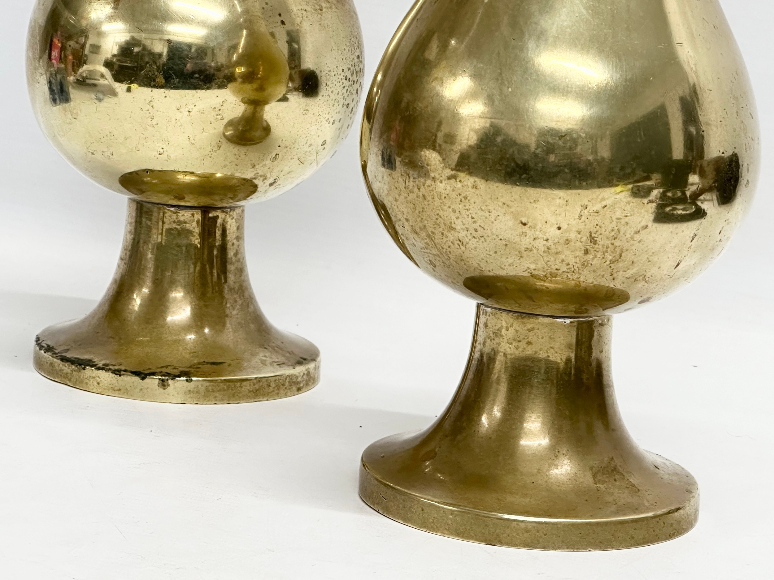 A pair of large late 19th century English brass 2 ringed vases. Circa 1880-1900. 30.5cm - Image 4 of 5