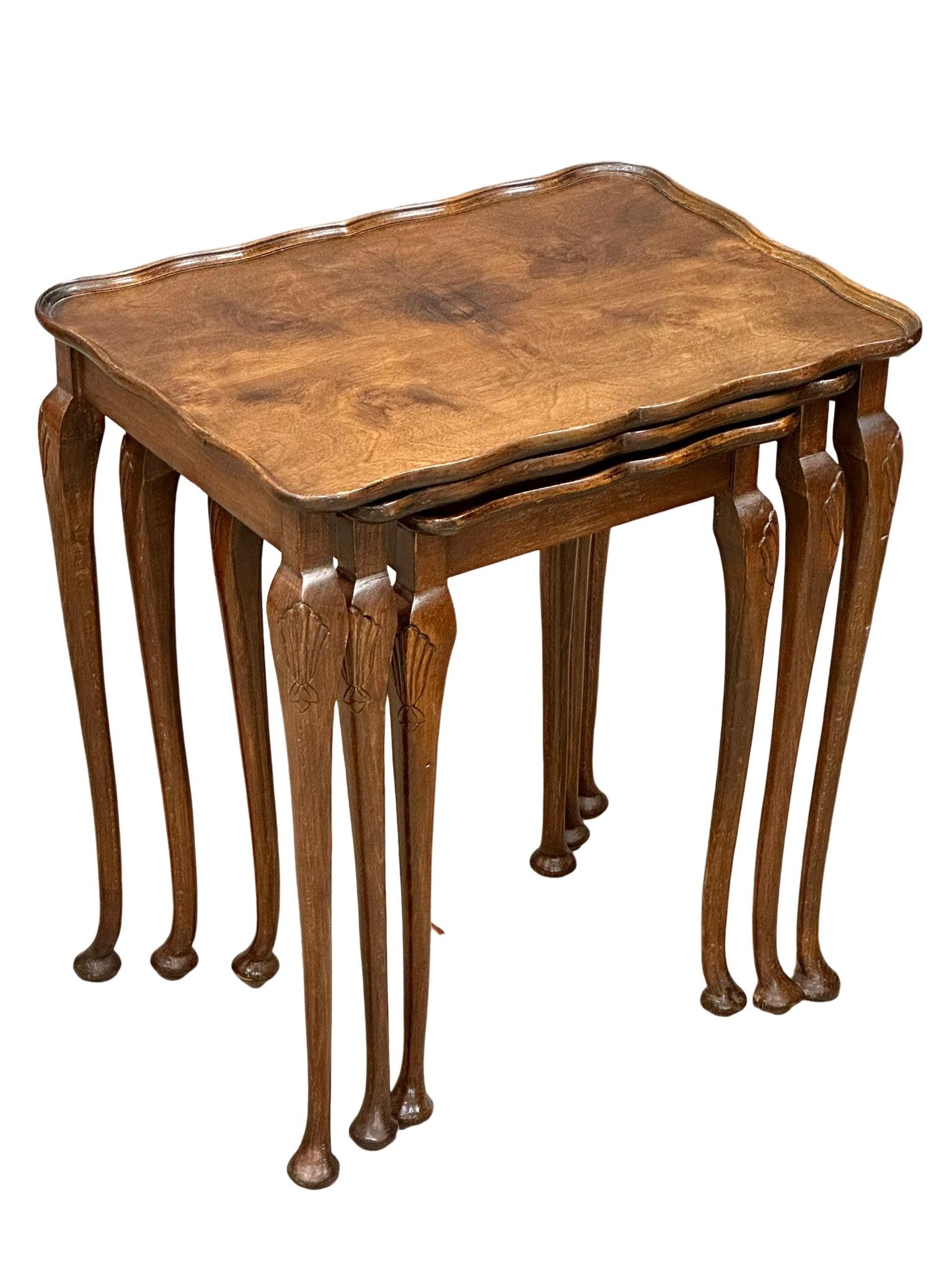 A mid 20th Century Georgian style walnut nest of tables - Image 3 of 4