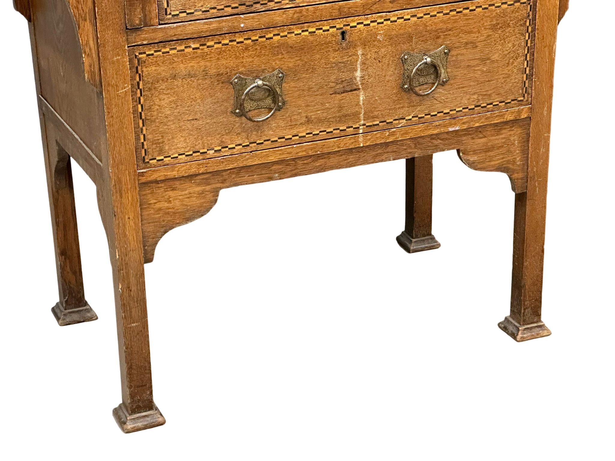 An early 20th century Art & Crafts inlaid oak writing bureau. Circa 1900. 99.5x41x111cm - Image 2 of 7