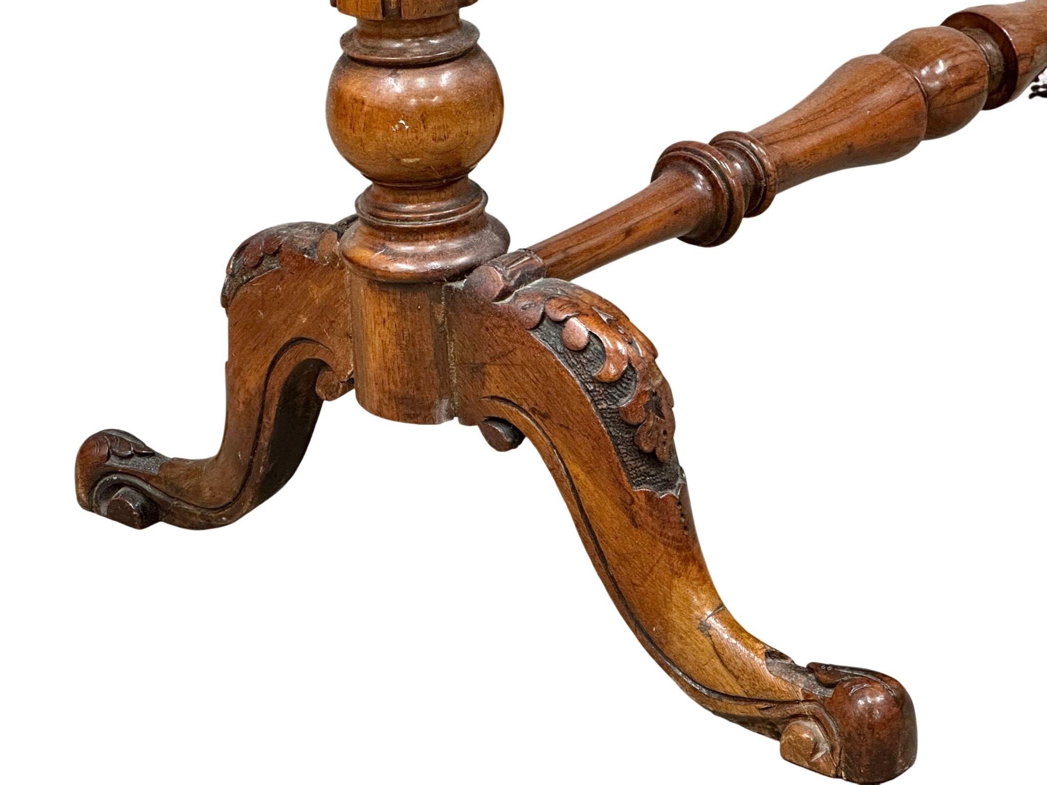 A pair of good quality Chippendale revival mahogany pedestal wine tables on carved paw feet. 32cm - Image 8 of 11