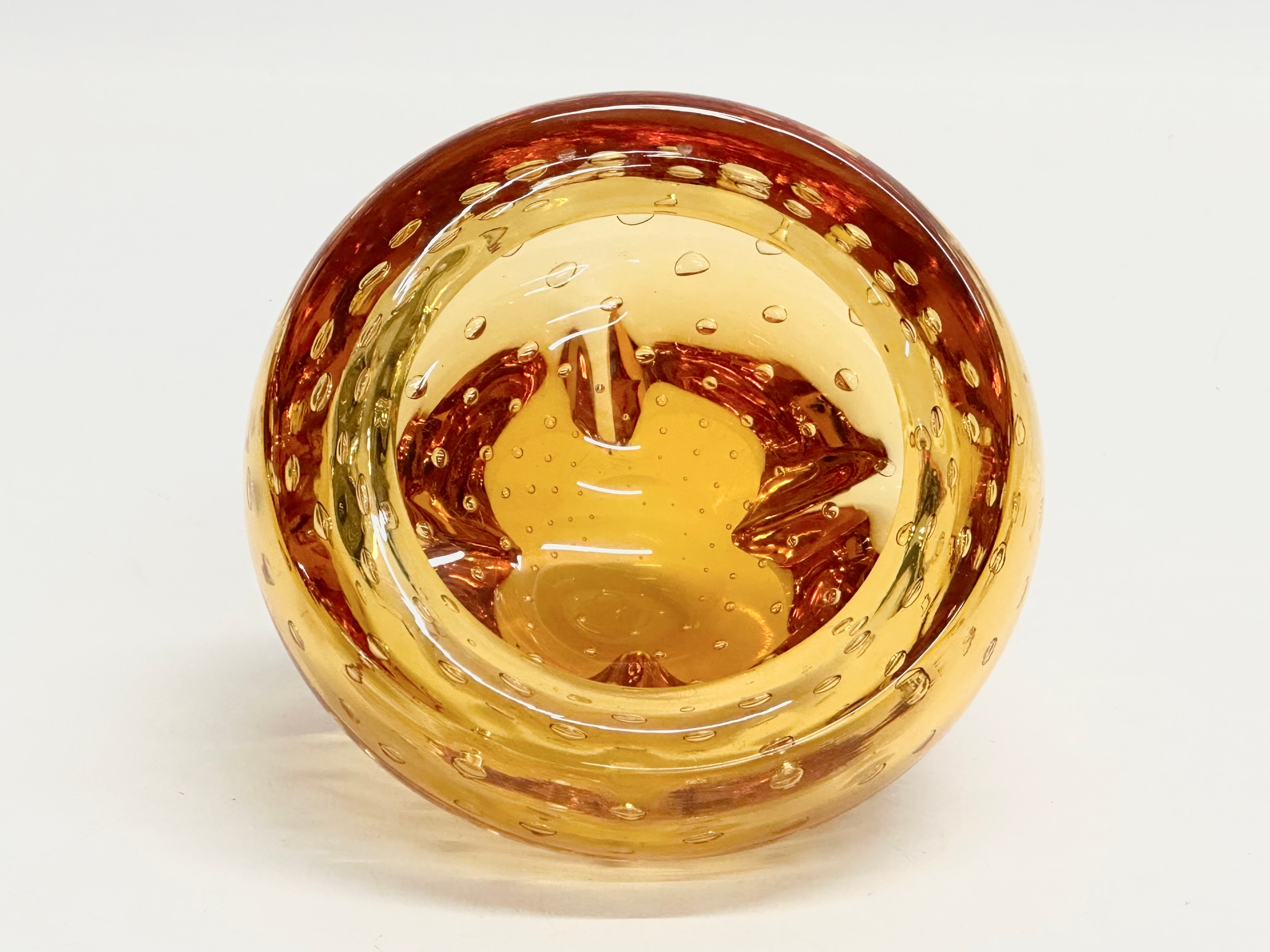 A ‘Molar’ Bubbled Bowl designed by Geoffrey Baxter for Whitefriars. 12x7cm - Image 2 of 3