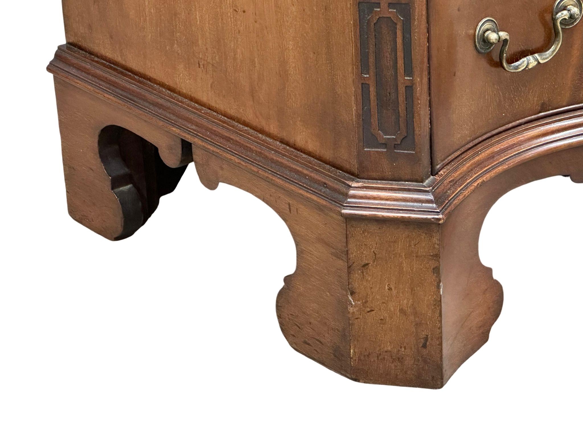A good quality late 19th century Chippendale Revival mahogany serpentine front chest of drawers. - Image 6 of 22