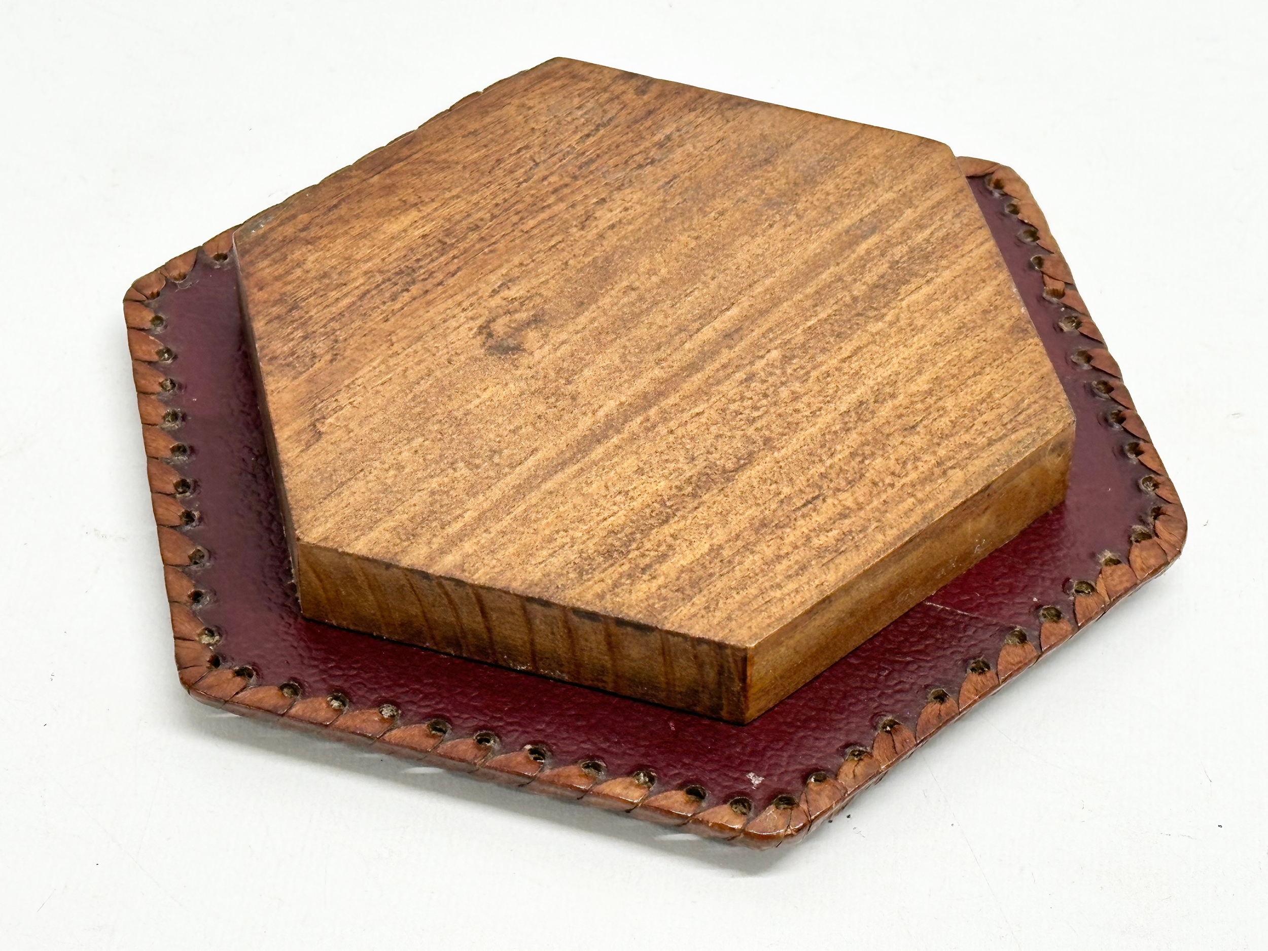 A late 19th century embossed leather bound ashtray with original brass liner. Depicting Don - Image 5 of 8