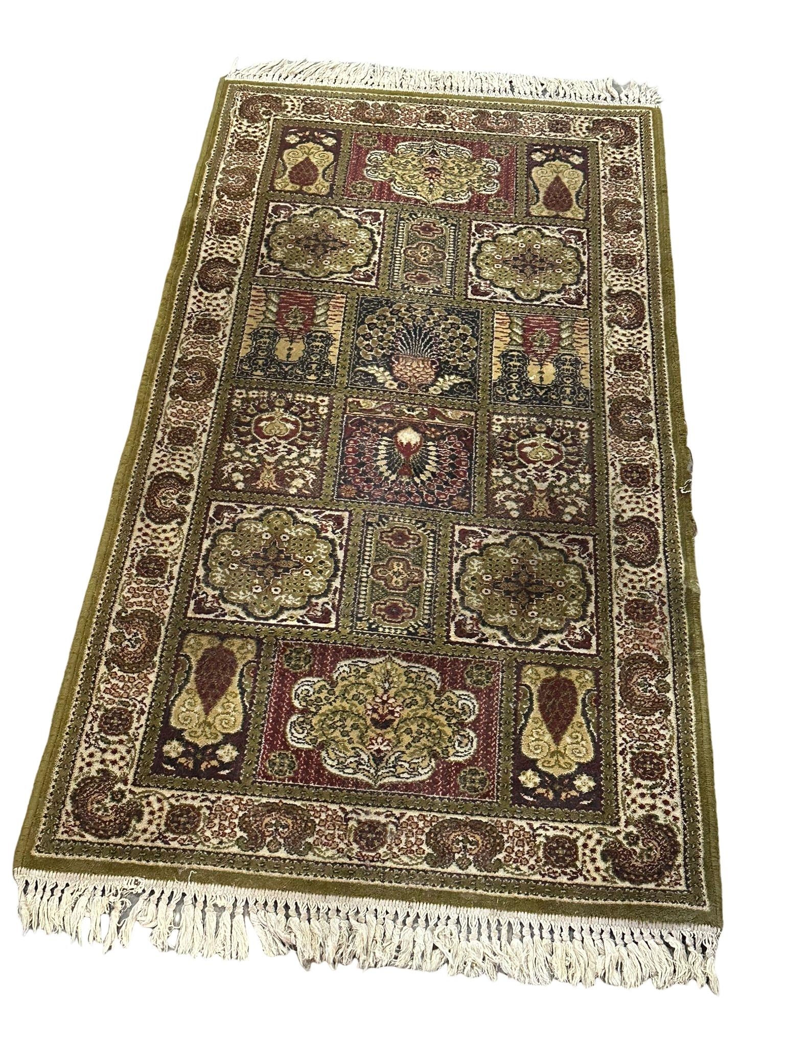 4 vintage Middle Eastern style rugs. 91x196cm - Image 3 of 4