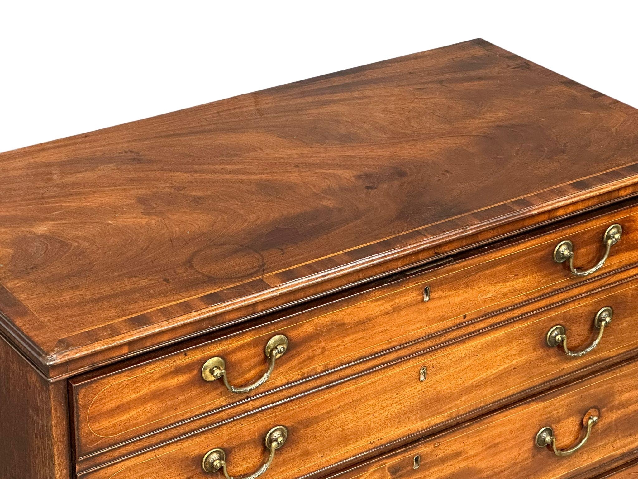 A good quality George III inlaid mahogany secretaire chest of drawers with original brass drop - Image 6 of 12