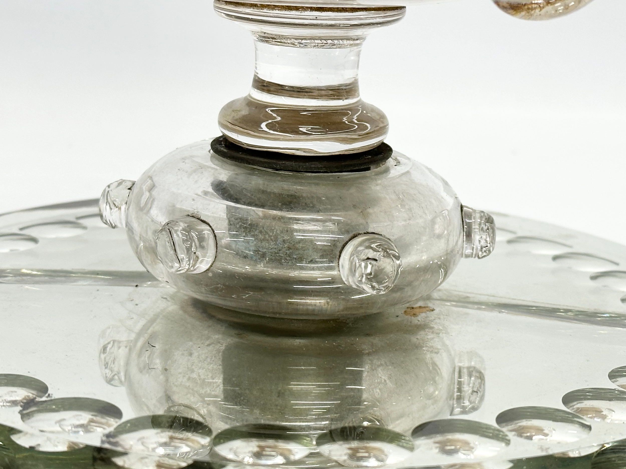 A Victorian hand blown glass bowl oil lamp on sorcerers mirror base. 20x49cm - Image 5 of 8