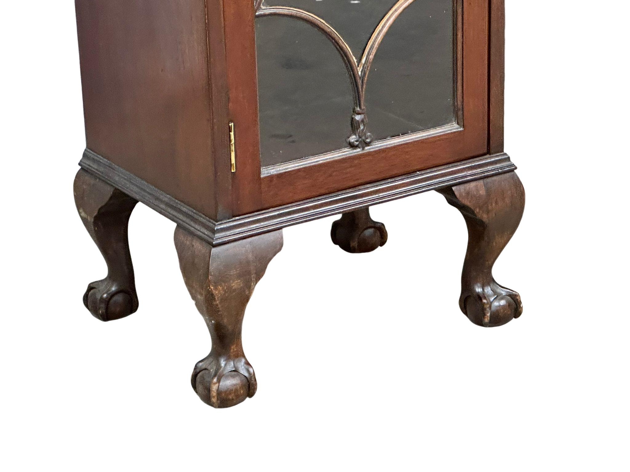 A large, early 20th Century Chippendale Revival bureau display cabinet. Circa 1910-1930. - Image 4 of 4