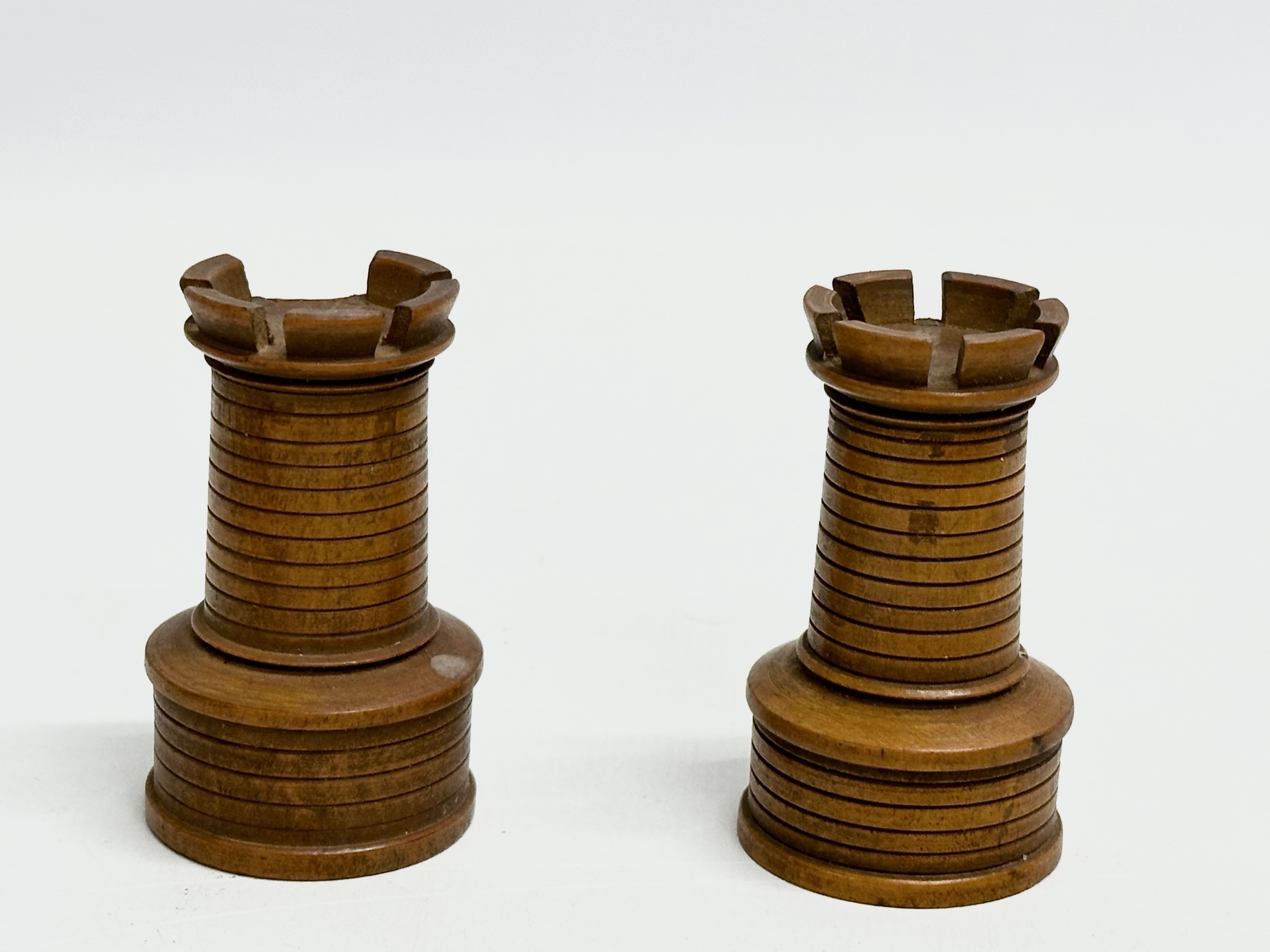 Good quality 19th Century chess pieces in the style of the Holy Land Crusade, Islamic vs Christian - Image 16 of 17