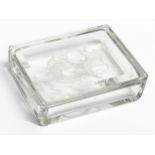 An early 20th century Heinrich Hoffmann ‘Intaglio’ glass trinket box. 11x8.5x3.5cm