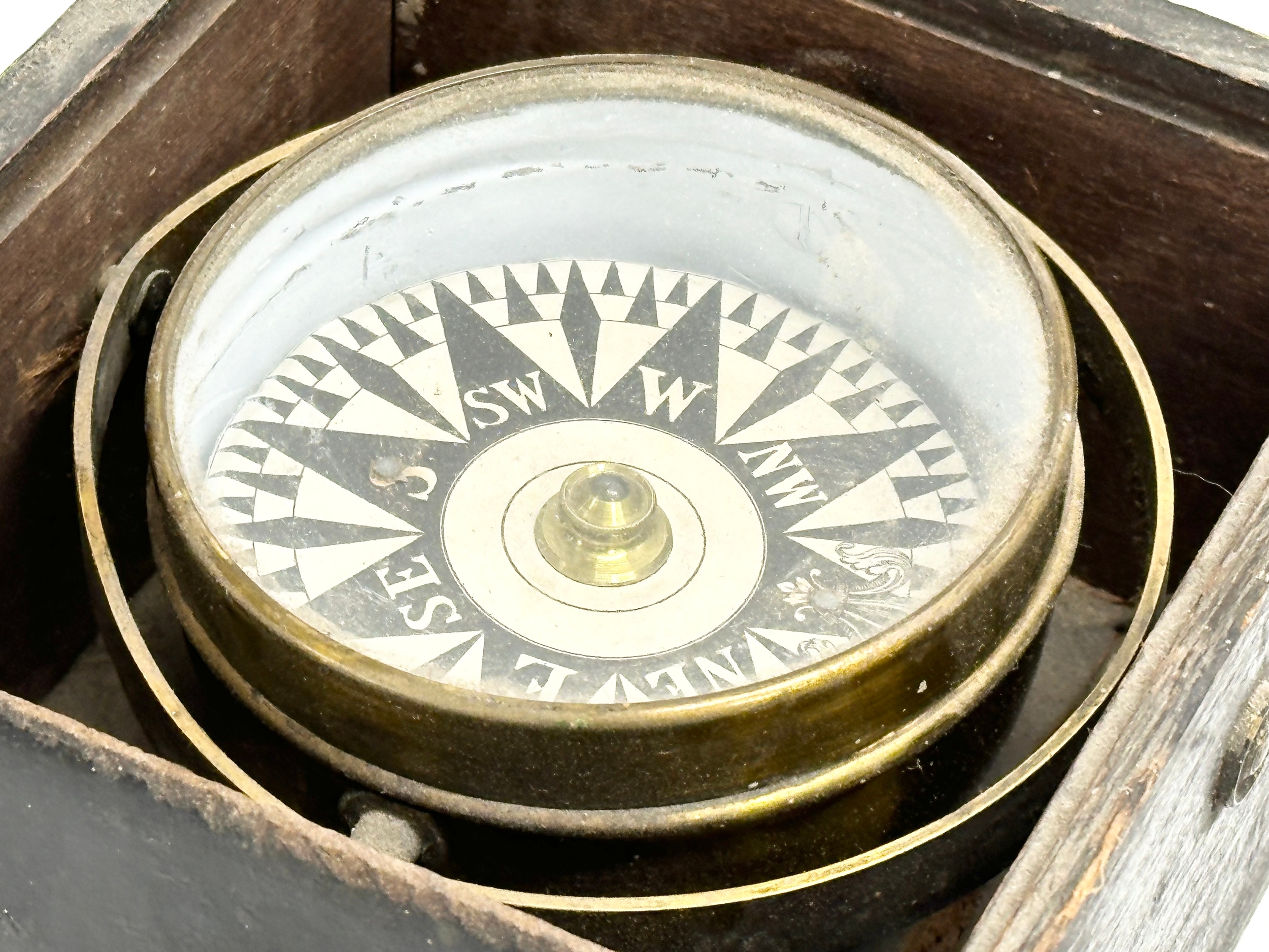 A 19th/early 20th century ships compass in box 16x16x10cm - Image 2 of 5