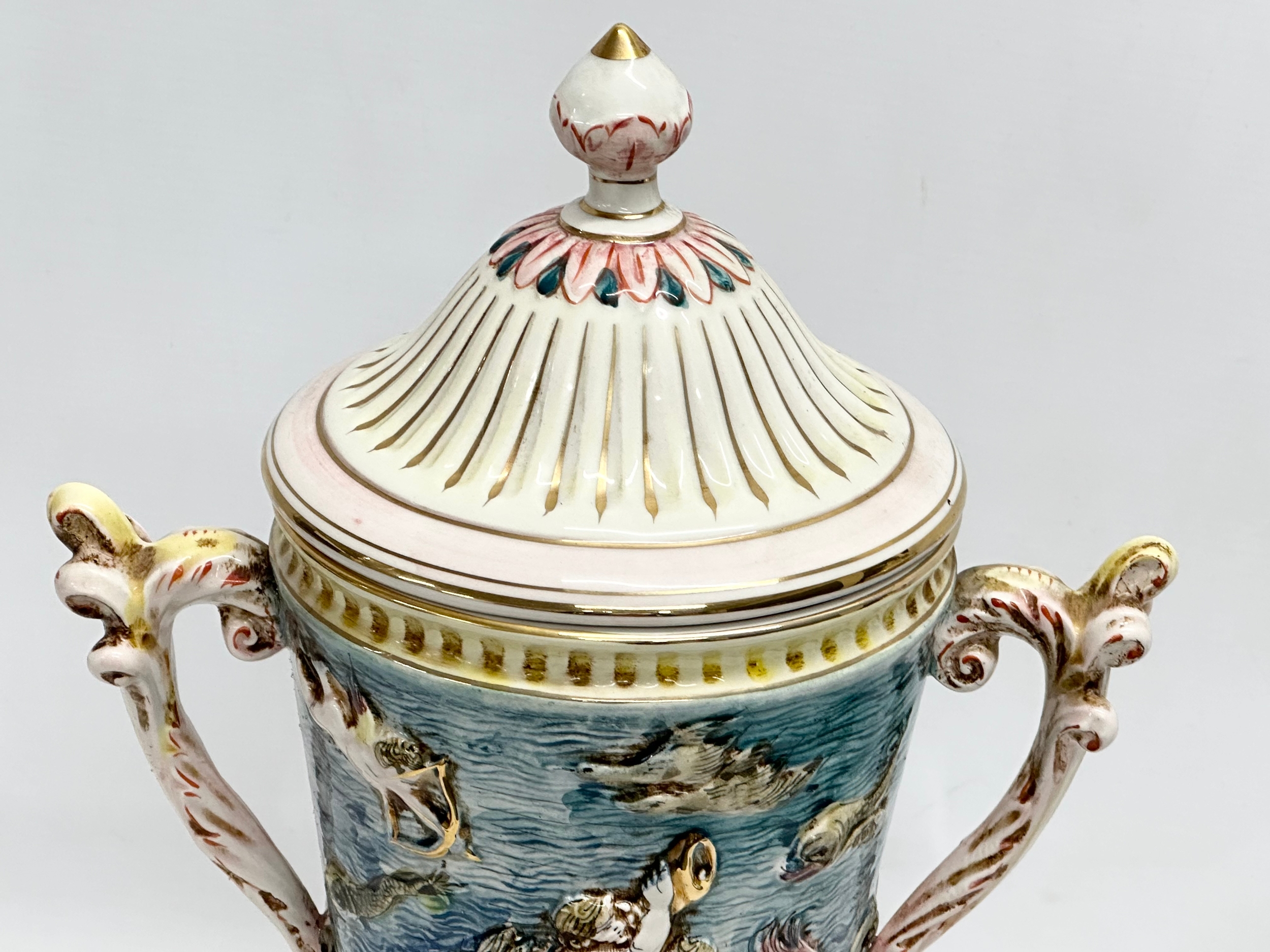 A large R. Capodimonte 2 handled urn with lid. 25x46cm - Image 4 of 8