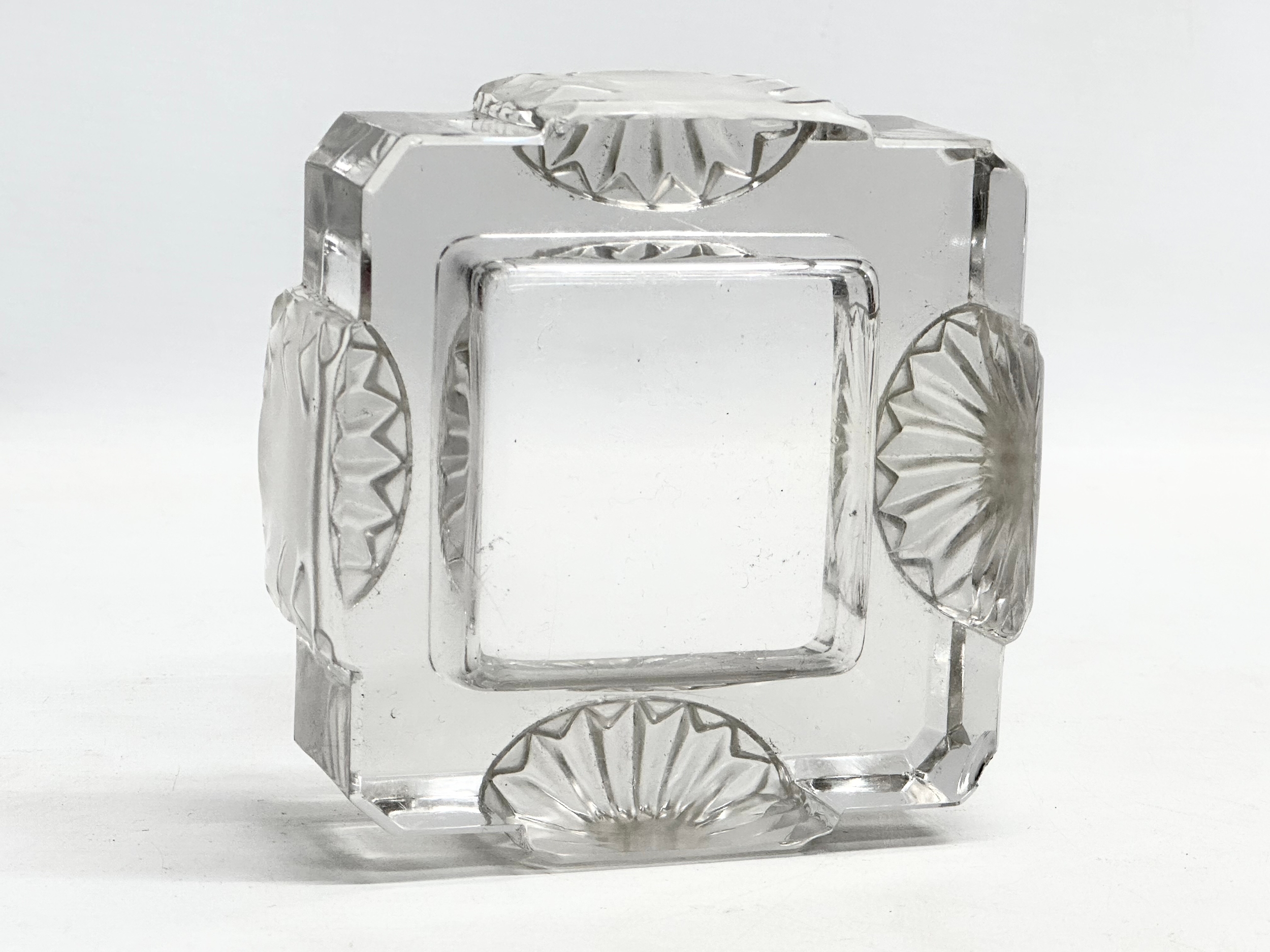 A Lalique Art Deco ‘Corfou’ Crystal cigar ashtray. 11x11x5cm - Image 3 of 3