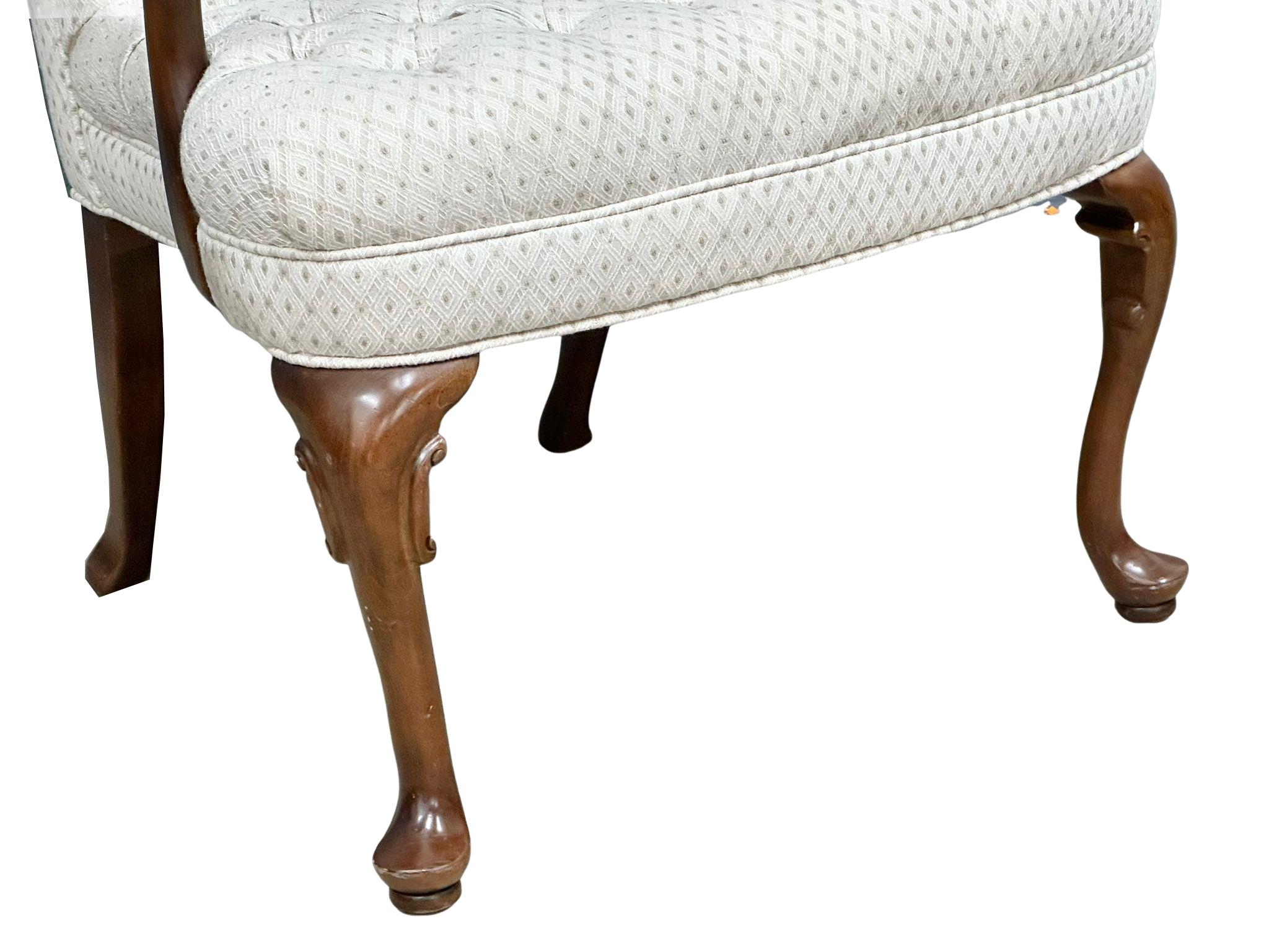 A pair of good quality George I style deep button back armchairs.(1) - Image 2 of 8