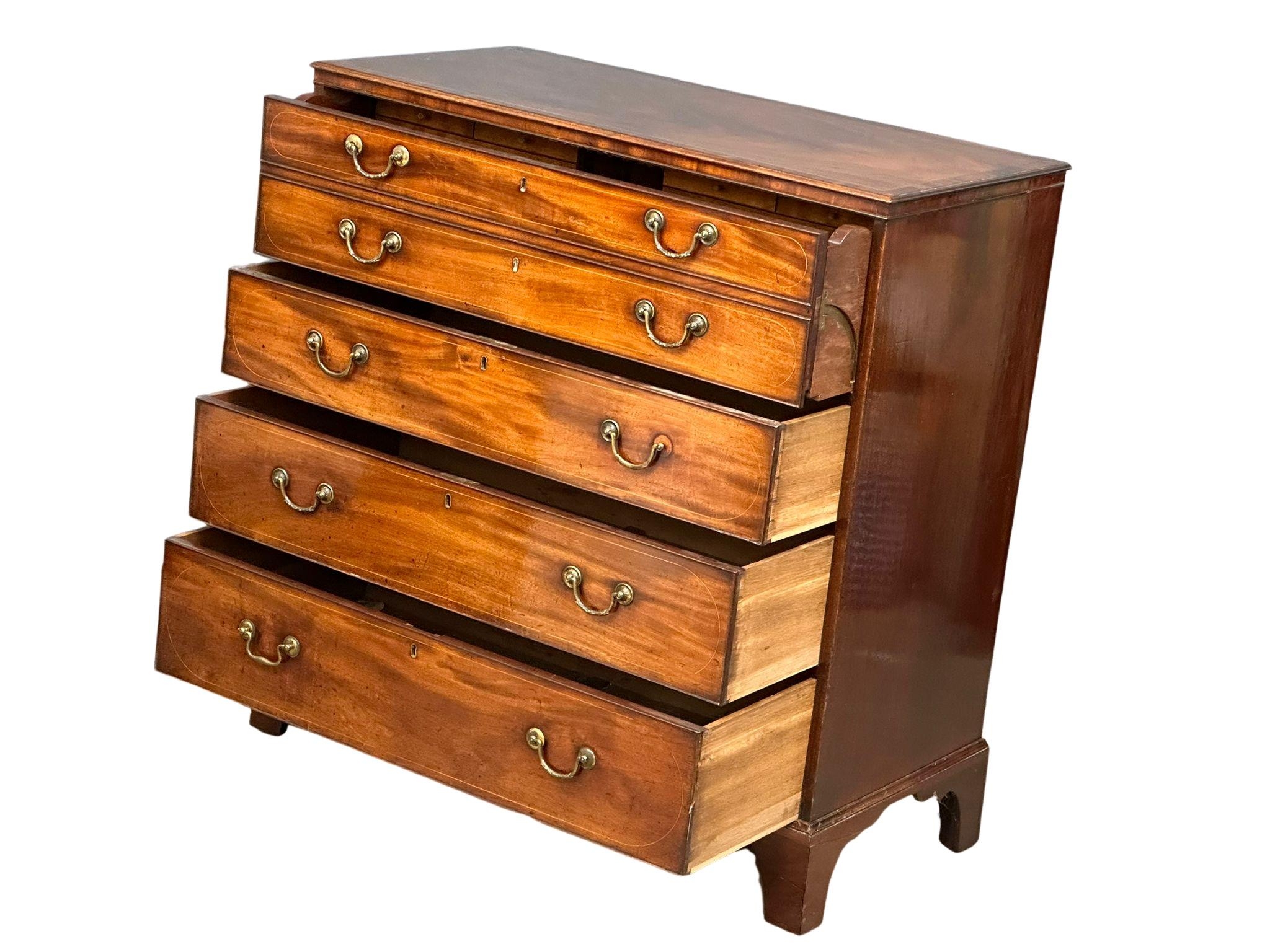 A good quality George III inlaid mahogany secretaire chest of drawers with original brass drop - Image 8 of 12