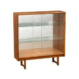 A Mid Century teak bookcase/display cabinet by Turnidge of London. 1960’s. 91x28x101cm