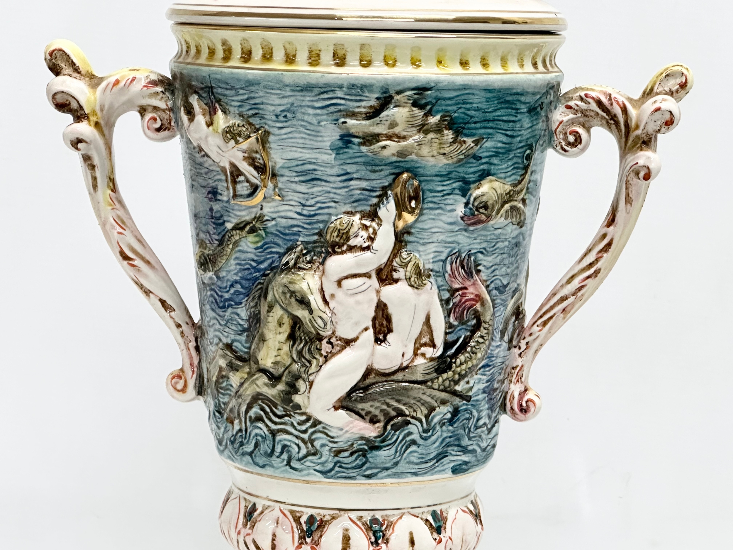 A large R. Capodimonte 2 handled urn with lid. 25x46cm - Image 2 of 8