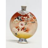 A late 19th century Japanese Moon Flask vase. Meiji Period. 13x3.5x17cm