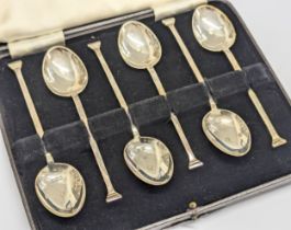 A set of 6 silver spoons by J. Gloster Ltd. Sheffield, 1952. 58.27g