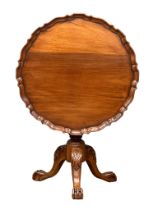 A Chippendale style mahogany tilt top pedestal table. 76x74cm