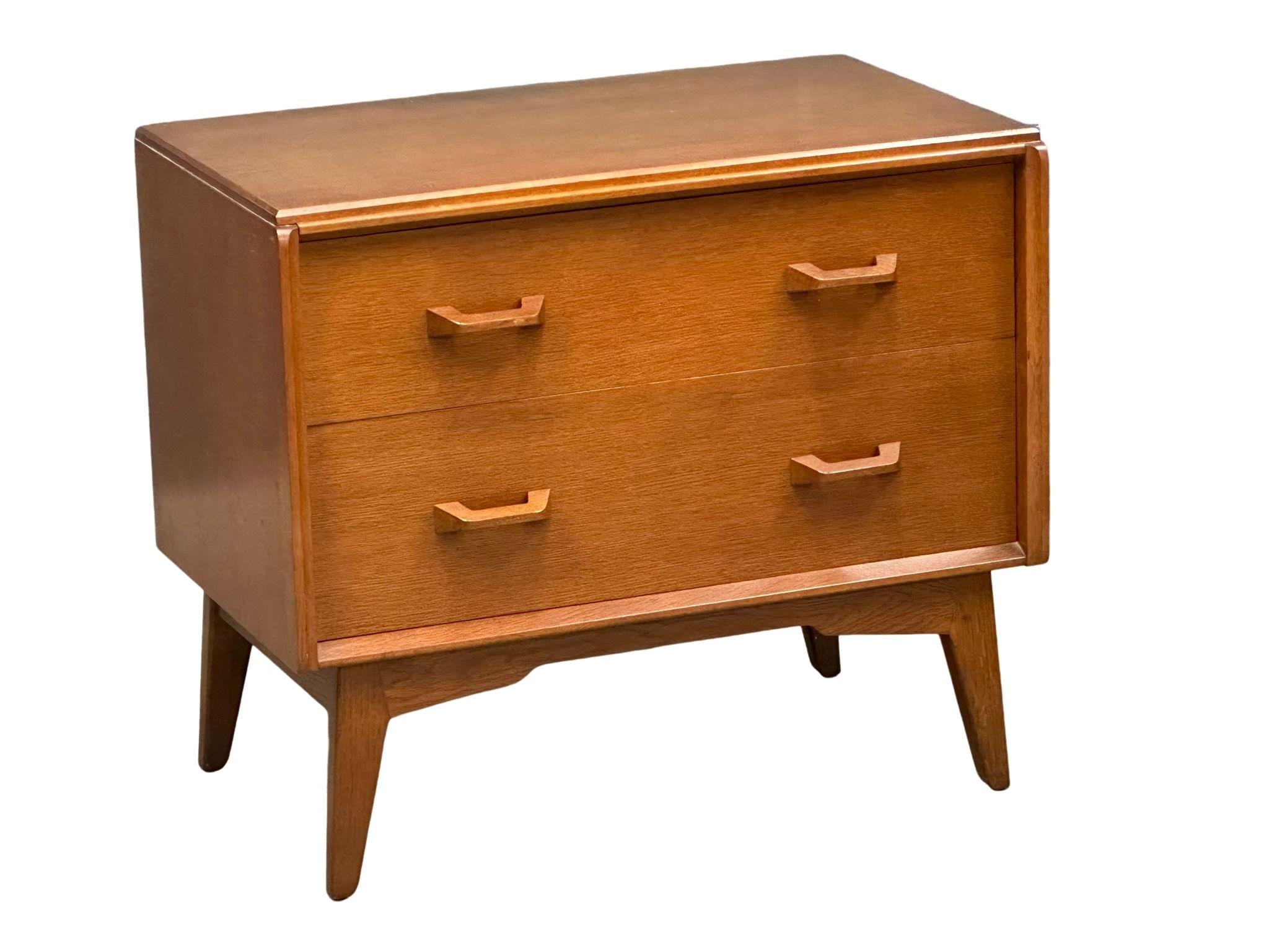 A G-Plan "Brendan" Mid Century oak chest of drawers, circa 1950-60. 76.5cm x 45cm x 67cm - Image 2 of 8