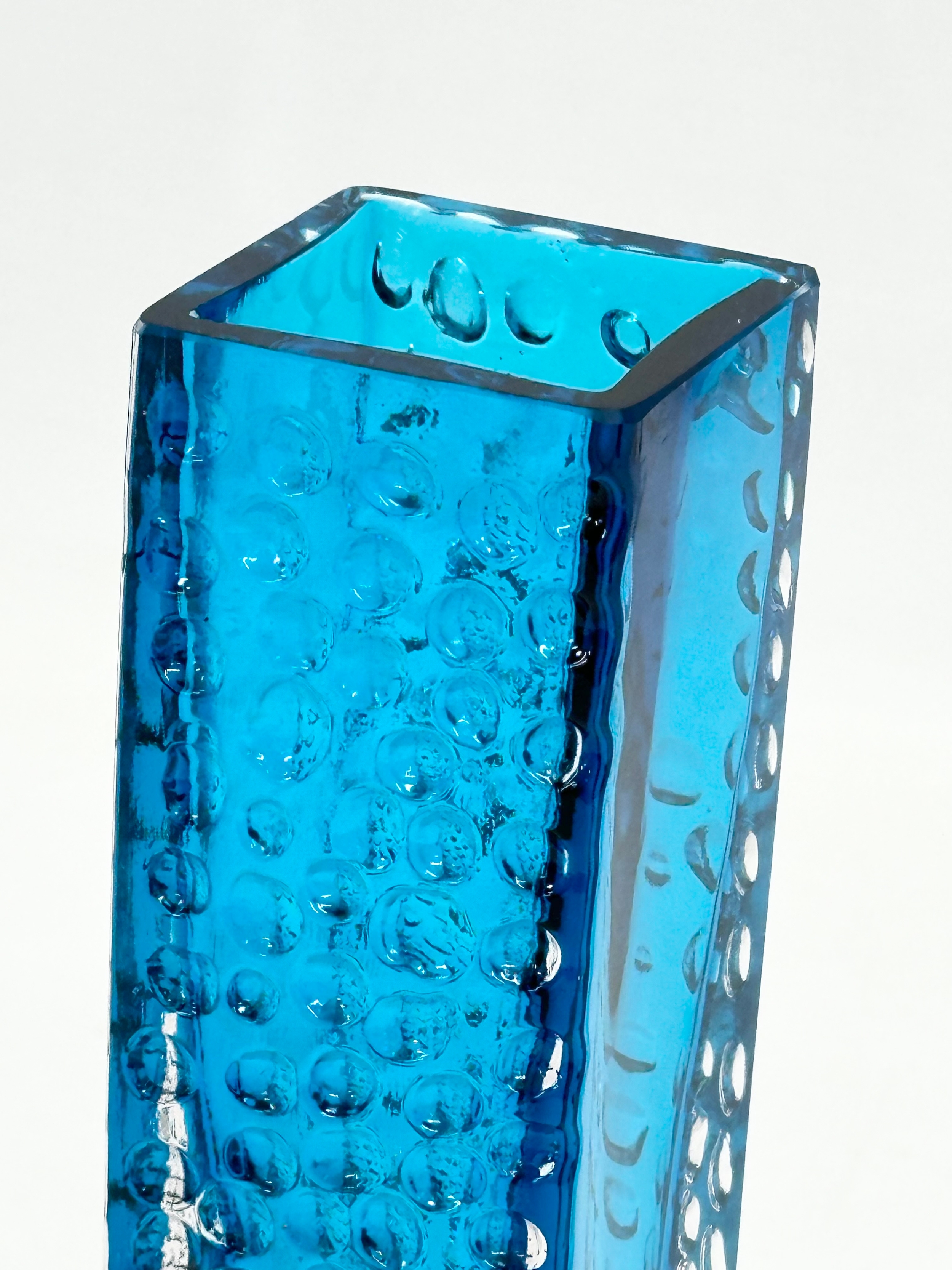 A Kingfisher Blue ‘Nailhead’ vase designed by Geoffrey Baxter for Whitefriars. 4.5x45.5x17cm. - Image 2 of 4
