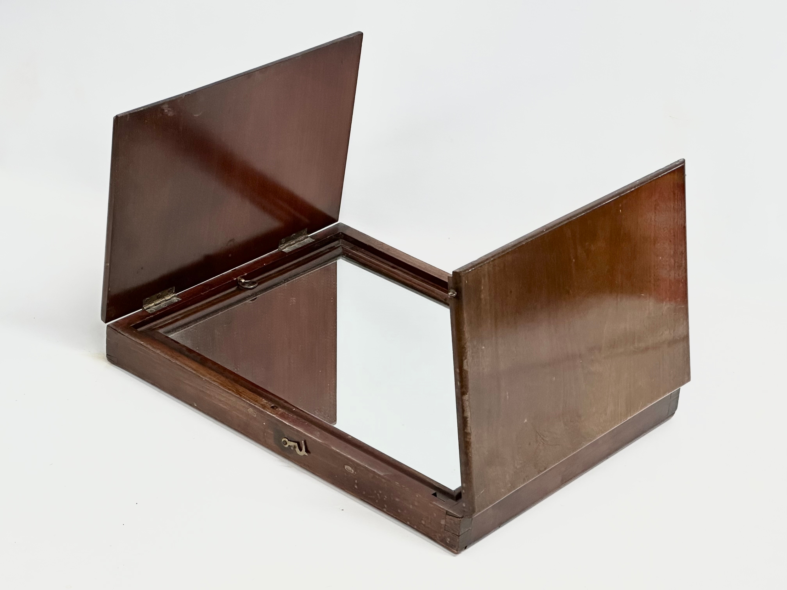 A mid/late 19th century mahogany Campaign mirror. 32x42x37cm open. 41x31x5cm closed. - Image 5 of 7