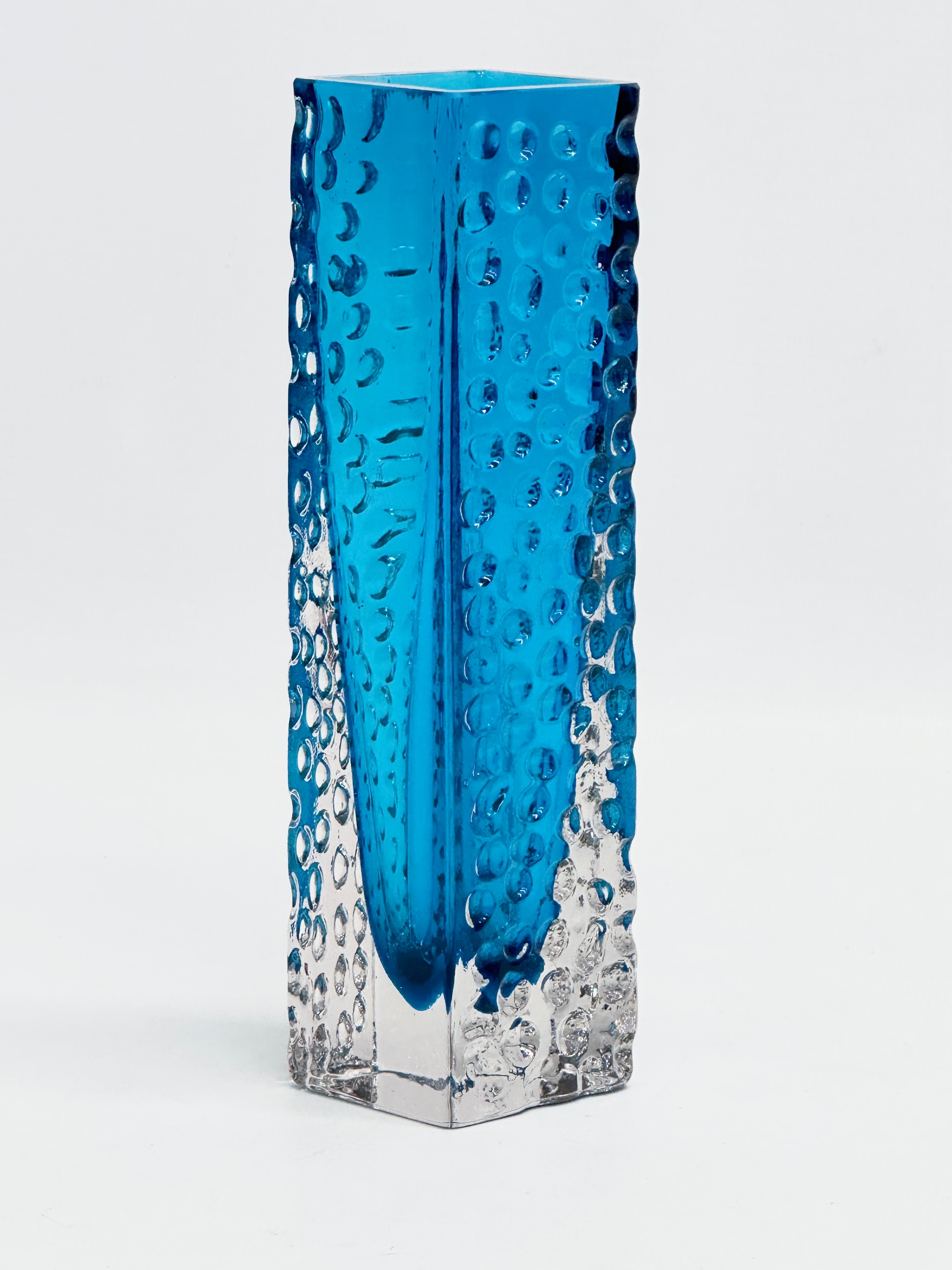 A Kingfisher Blue ‘Nailhead’ vase designed by Geoffrey Baxter for Whitefriars. 4.5x45.5x17cm. - Image 3 of 4