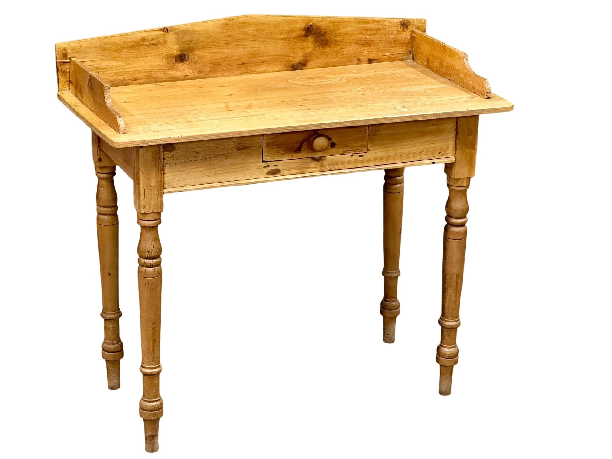 A Victorian pine washstand with drawer, 92cm x 46cm x 87cm - Image 4 of 4