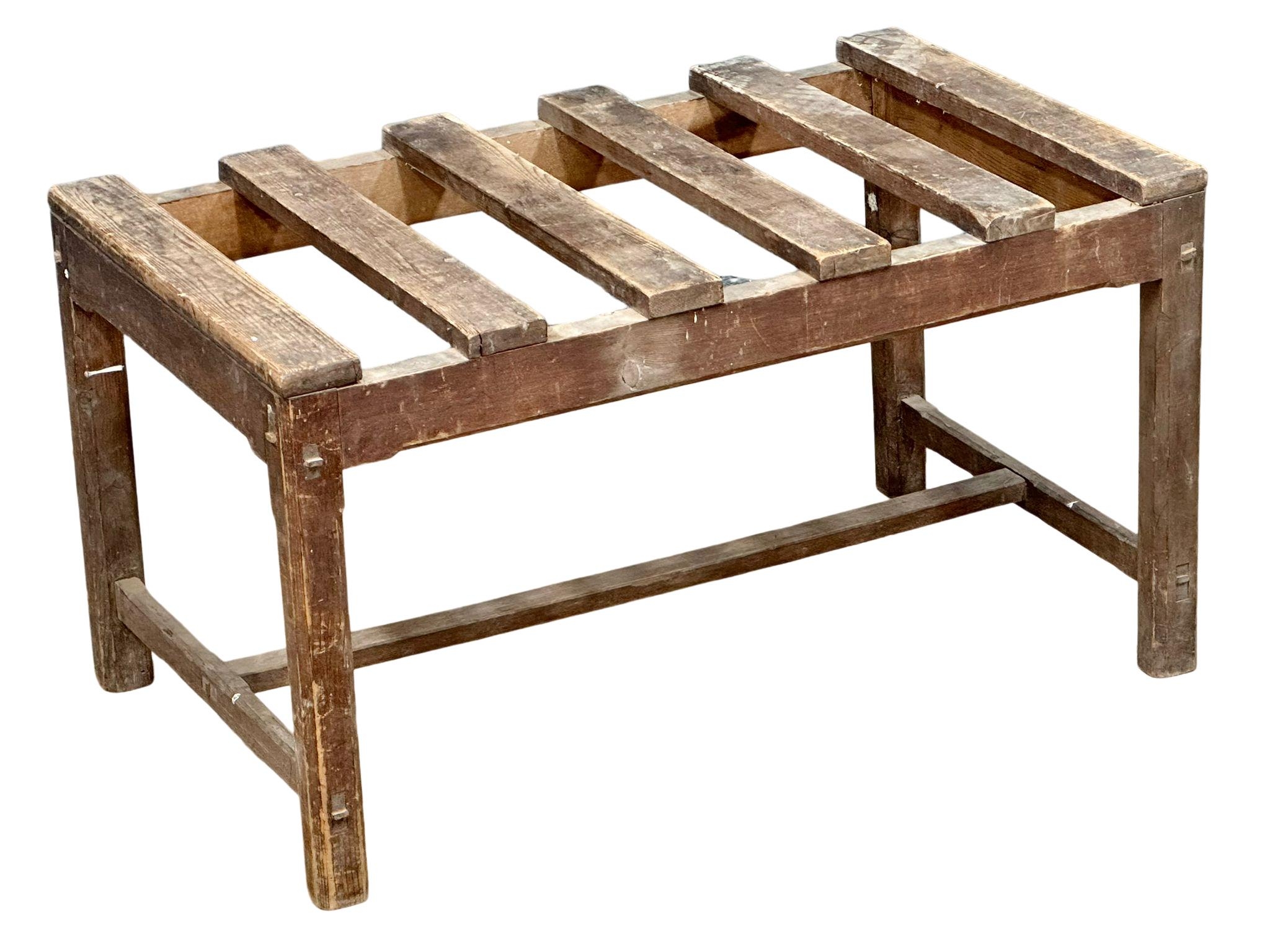 A large late 19th/ early 20th century pine luggage rack. 93x56x50cm