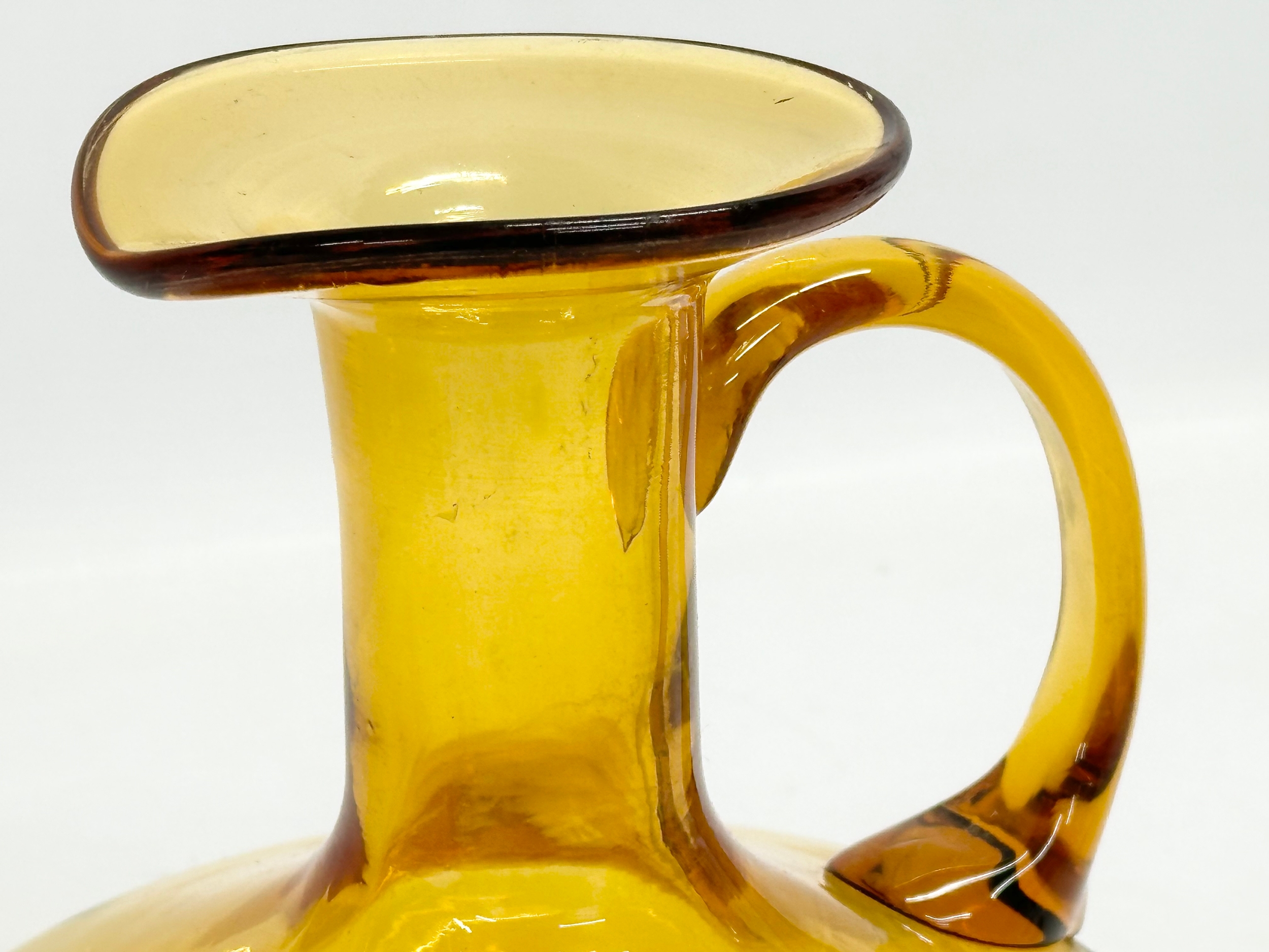 An early 19th century Amber Glass jug. Circa 1800-1830. 17x16x16cm - Image 7 of 8