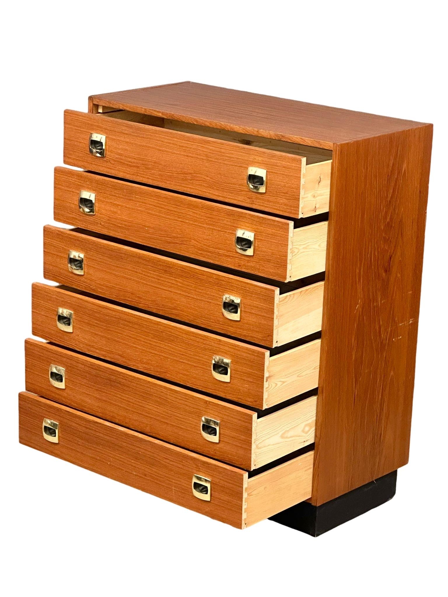 A Danish Mid Century teak chest of drawers. 80x40x100cm - Image 6 of 10