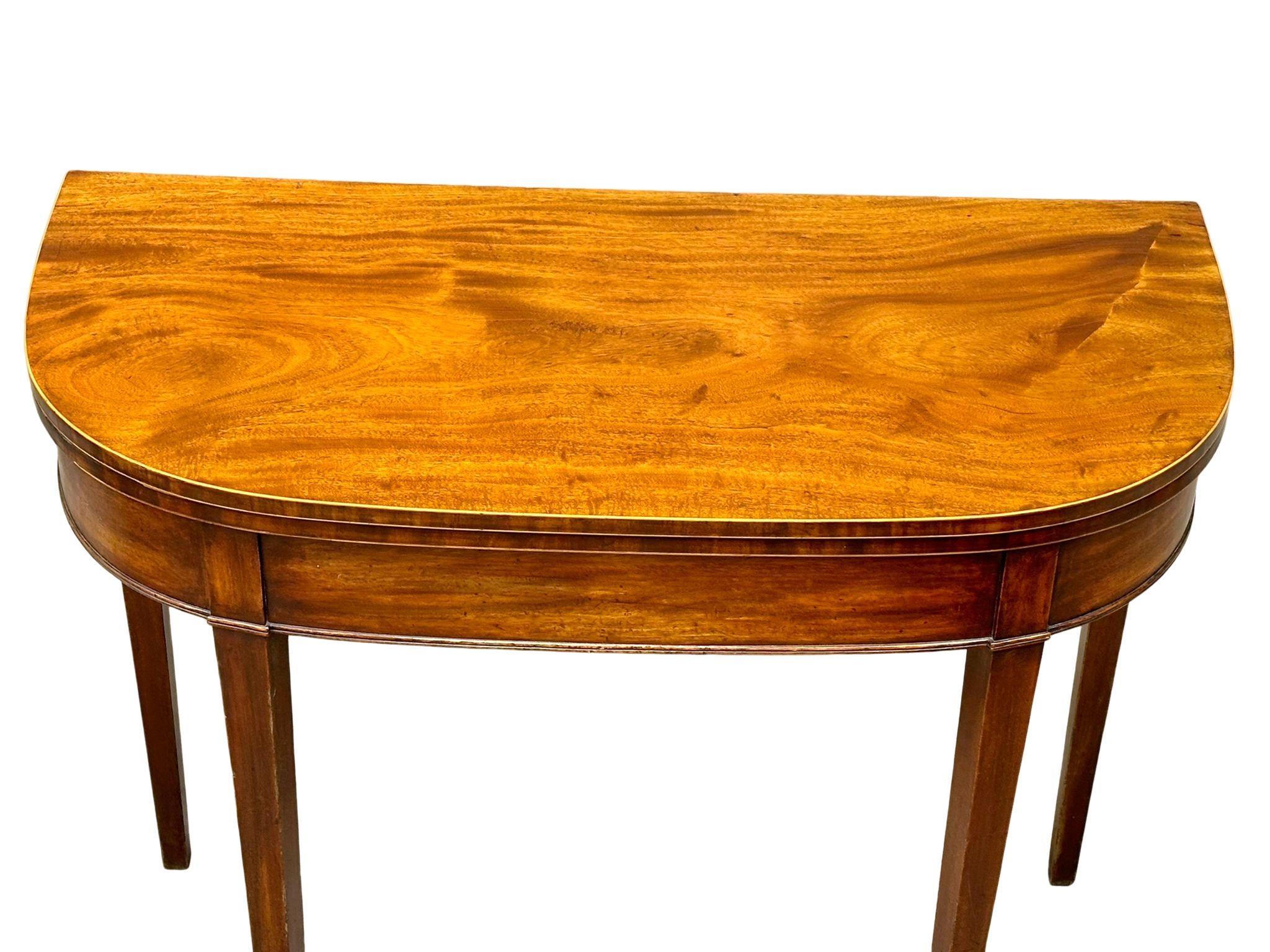A George III inlaid mahogany turnover tea table. Circa 1800. 91x45.5x73cm - Image 6 of 6