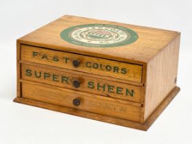 An Early/Mid 20th century J.P. Coats Super Sheen sewing chest with contents. 32.5x25x15.5cm