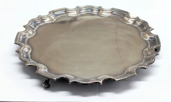 A silver salver by Carr's of Sheffield Ltd, raised on 3 Cabriole feet. Sheffield, 1997. Approx 600g.