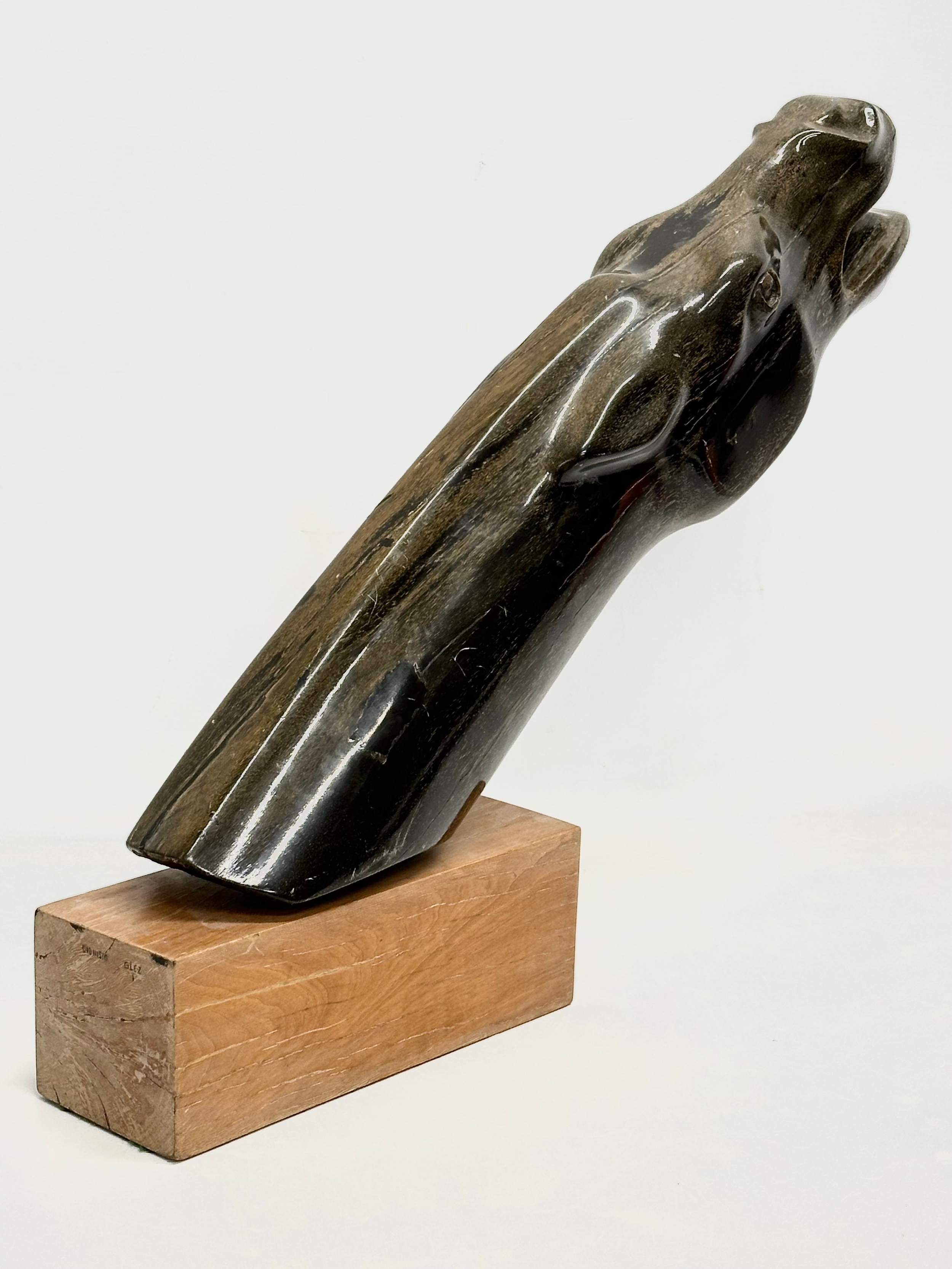 A large horse bust sculpture on wooden base. Signed Dionisio Glez. 60x45cm - Image 2 of 8