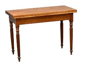 A George IV mahogany turnover tea table in the manner of Gillows. Circa 1820. 106.5x51.5x77cm